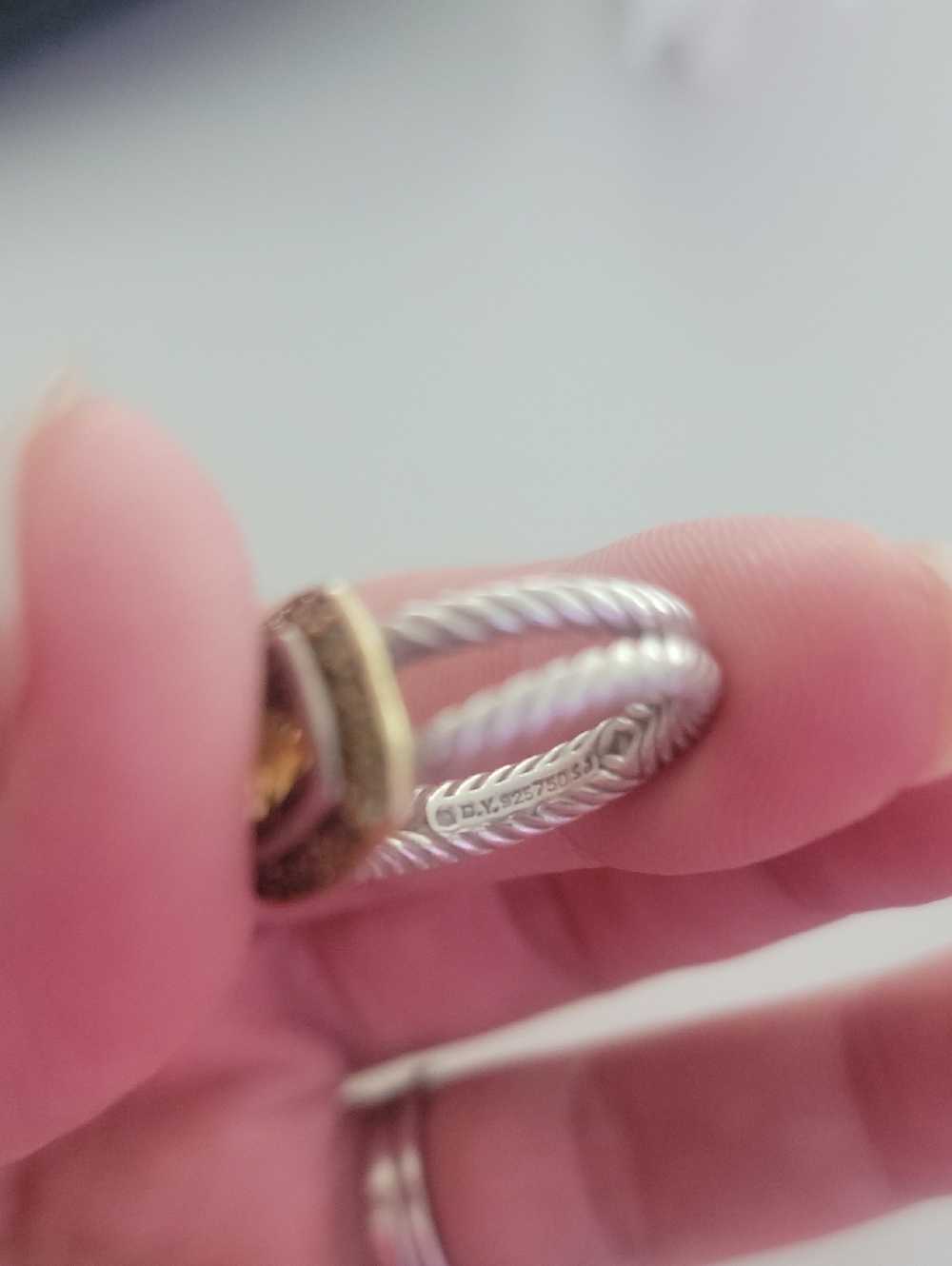 David Yurman Petite Albion Ring- Yellow Saphire, Citrine, 18k gold & silver RARE - Picture 4 of 5